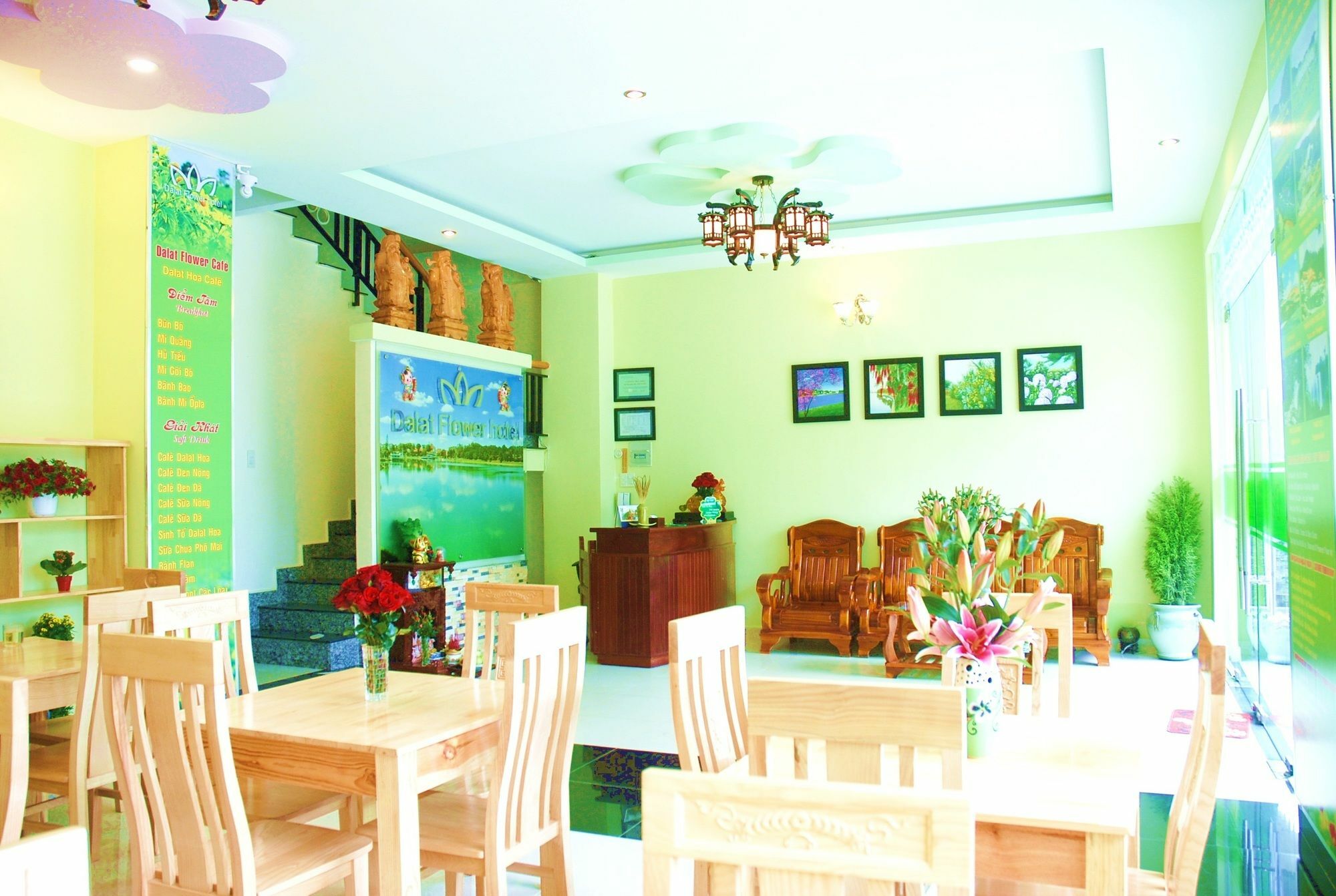 Dalat Flowery Hotel & Coffee Buitenkant foto